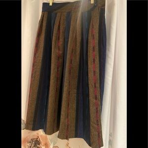 Diane Van Furstenberg VINTAGE Wool Knee Length Skirt Size 16
